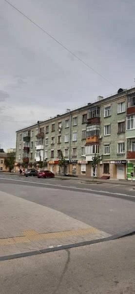 Apartments for sale. 4 rooms, 79 m². Ivana Mazepy vul. 12a, Chernihiv. 