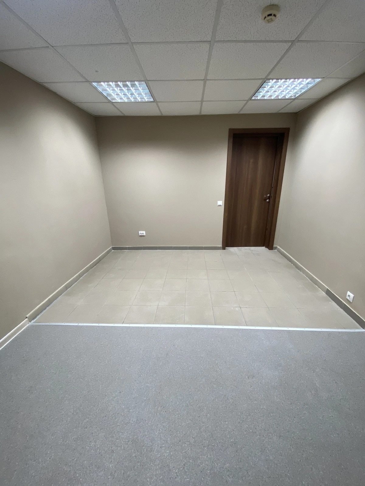 Продам офіс. 40 m², 1st floor/5 floors. Маланюка , Кропивницький. 