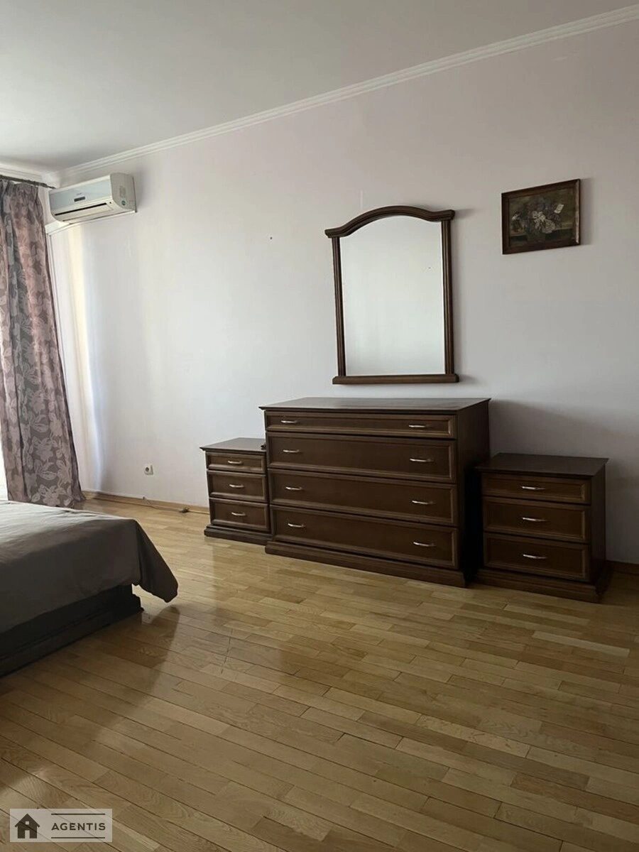 Apartment for rent. 2 rooms, 63 m², 4th floor/9 floors. 3, Kadetskiy Gay 3, Kyiv. 