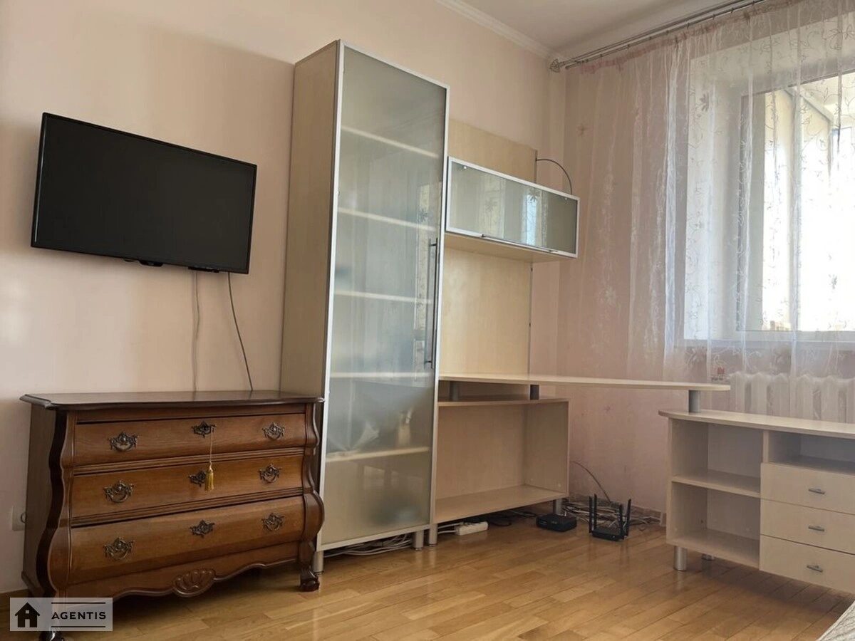 Apartment for rent. 2 rooms, 63 m², 4th floor/9 floors. 3, Kadetskiy Gay 3, Kyiv. 