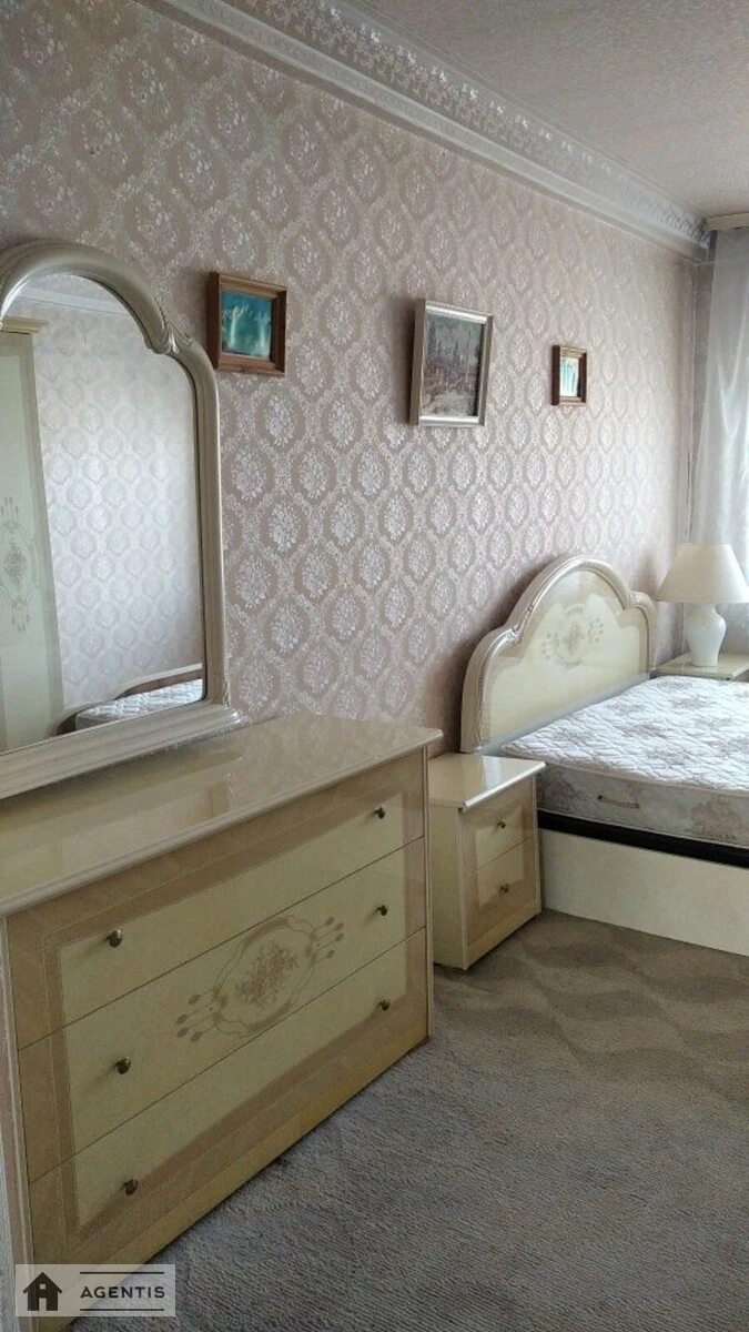 Apartment for rent. 2 rooms, 47 m², 5th floor/5 floors. 8, Bratyslavska 8, Kyiv. 