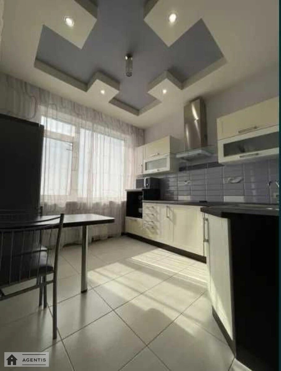 Apartment for rent. 2 rooms, 58 m², 3rd floor/9 floors. Beresteyskyy prosp. Peremohy, Kyiv. 