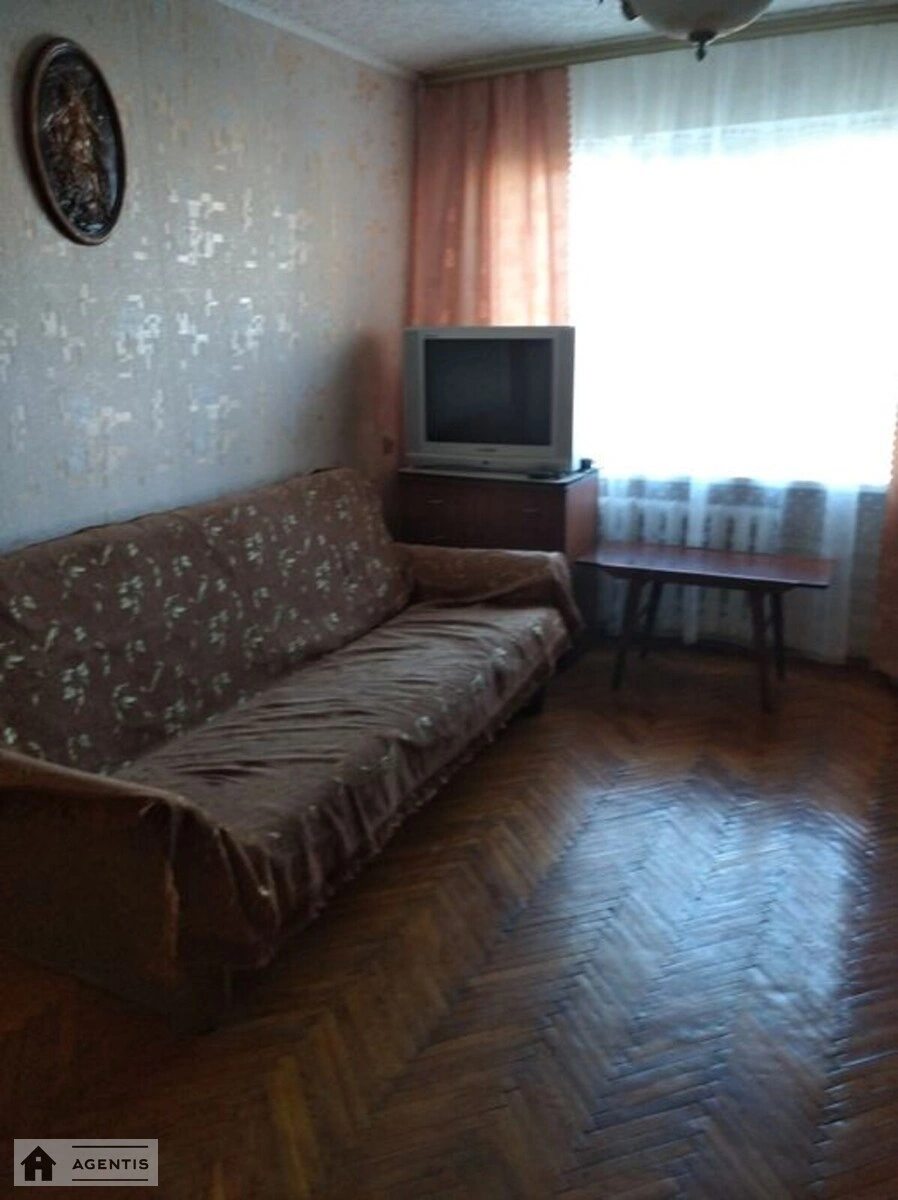 Здам квартиру. 2 rooms, 43 m², 9th floor/10 floors. 9, Харківське 9, Київ. 