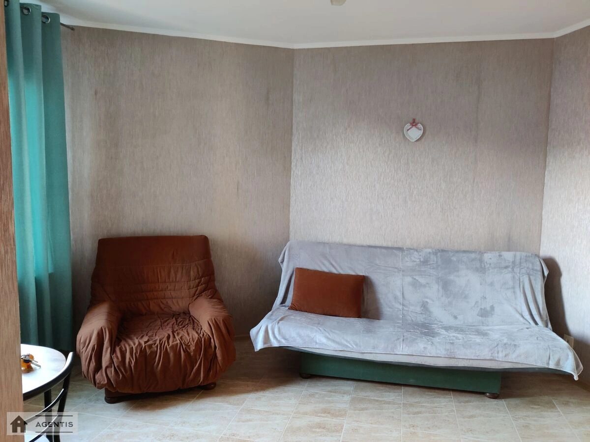 Сдам квартиру. 1 room, 32 m², 8th floor/25 floors. 2, Милославская 2, Киев. 