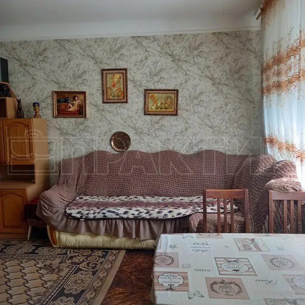 Apartments for sale. 4 rooms, 106 m². Pyrohova vul., Chernihiv. 