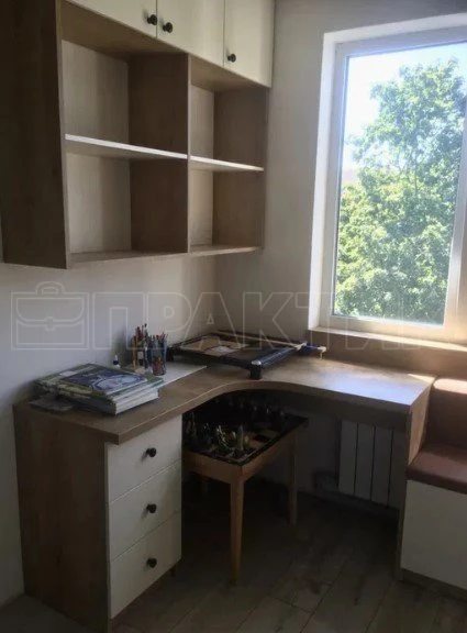 Продаж квартири 2 кімнати, 46 m². Преображенська вул., Чернігів. 