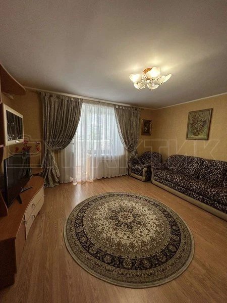 Apartments for sale. 3 rooms, 67 m². Myru 80 , Chernihiv. 