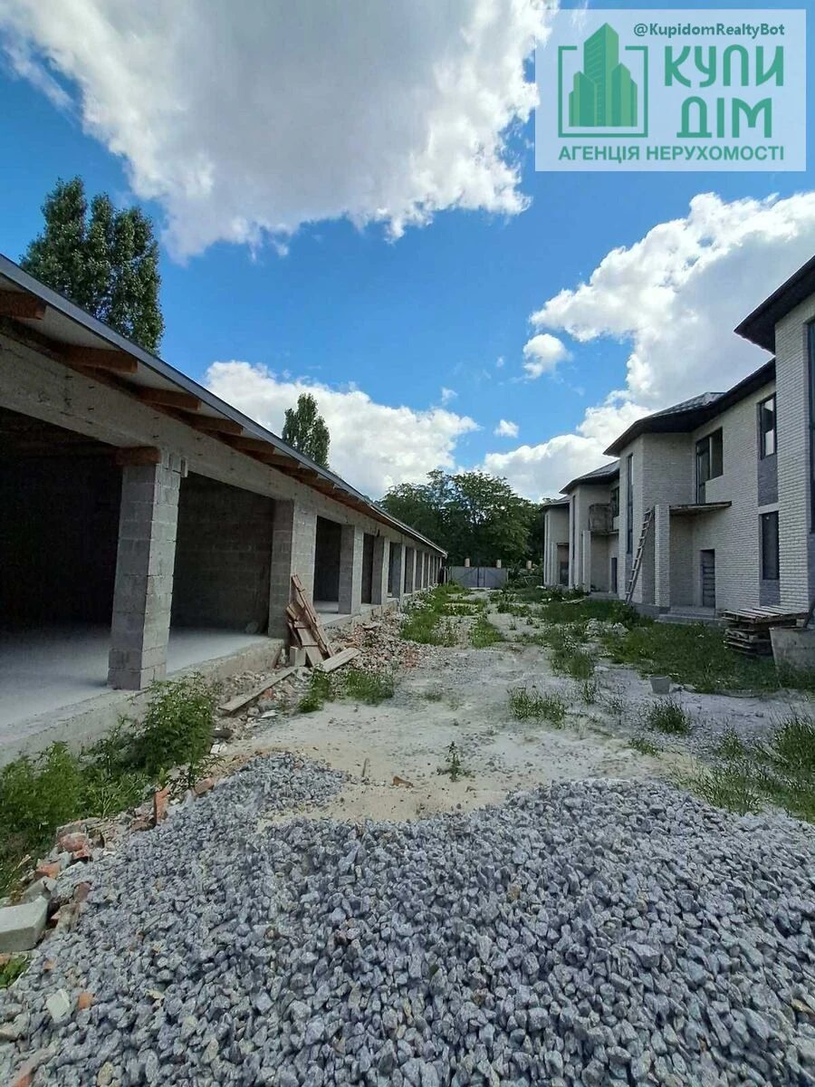 Продаж будинку 200 m², 2 поверхи. Фортечний (кіровський), Кропивницький. 