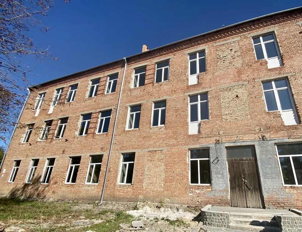 Продаж комерційного приміщення 128 m², 1 пов./3 поверхи. Добровольского , Кропивницький. 