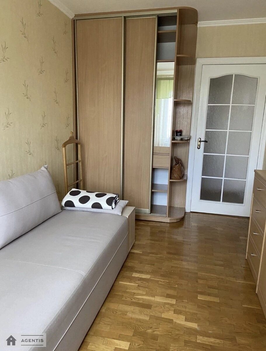 Apartment for rent. 1 room, 36 m², 3rd floor/9 floors. 19, Pryrichna 19, Kyiv. 