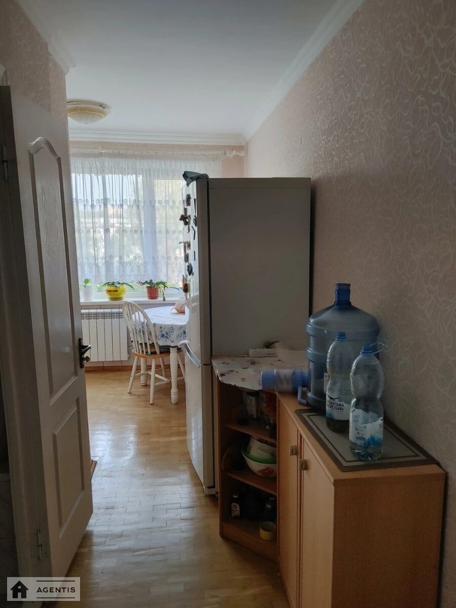 Сдам квартиру. 1 room, 36 m², 3rd floor/9 floors. 19, Приречная 19, Киев. 