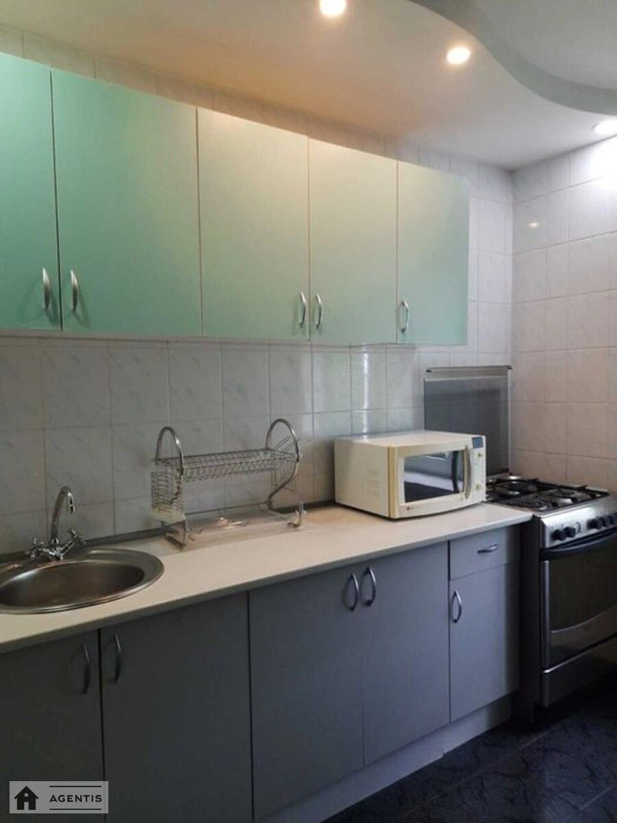 Apartment for rent. 1 room, 35 m², 9th floor/10 floors. Svyatoshynskyy rayon, Kyiv. 