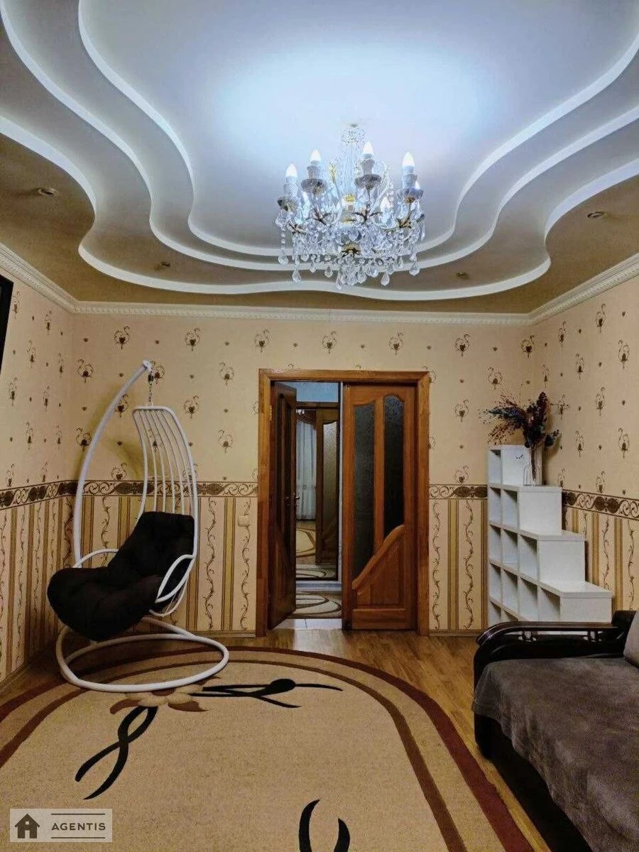 Сдам квартиру. 2 rooms, 68 m², 1st floor/16 floors. Святошинский район, Киев. 