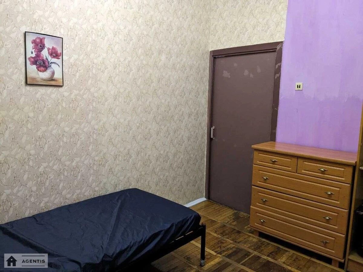 Apartment for rent. 2 rooms, 40 m², 3rd floor/4 floors. 2, Kopylivska 2, Kyiv. 