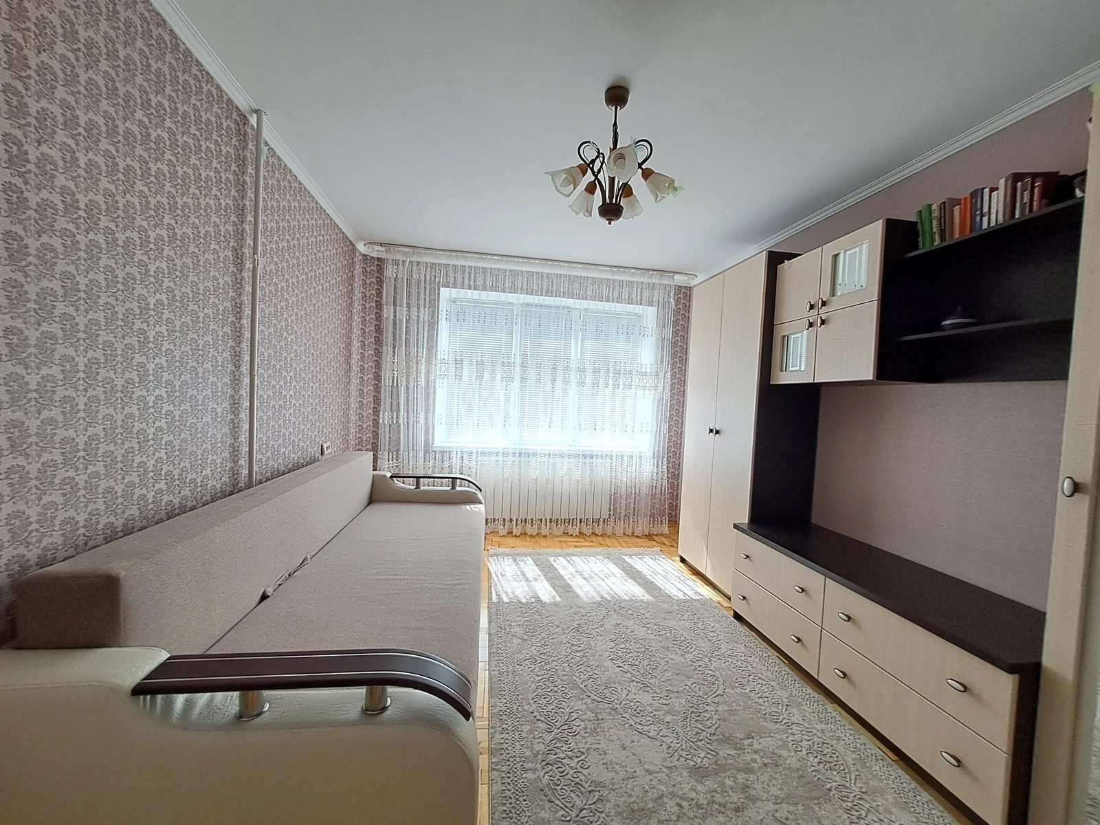 Продаж квартири 2 кімнати, 497 m², 8 пов./9 поверхів. Корольова С. вул., Тернопіль. 