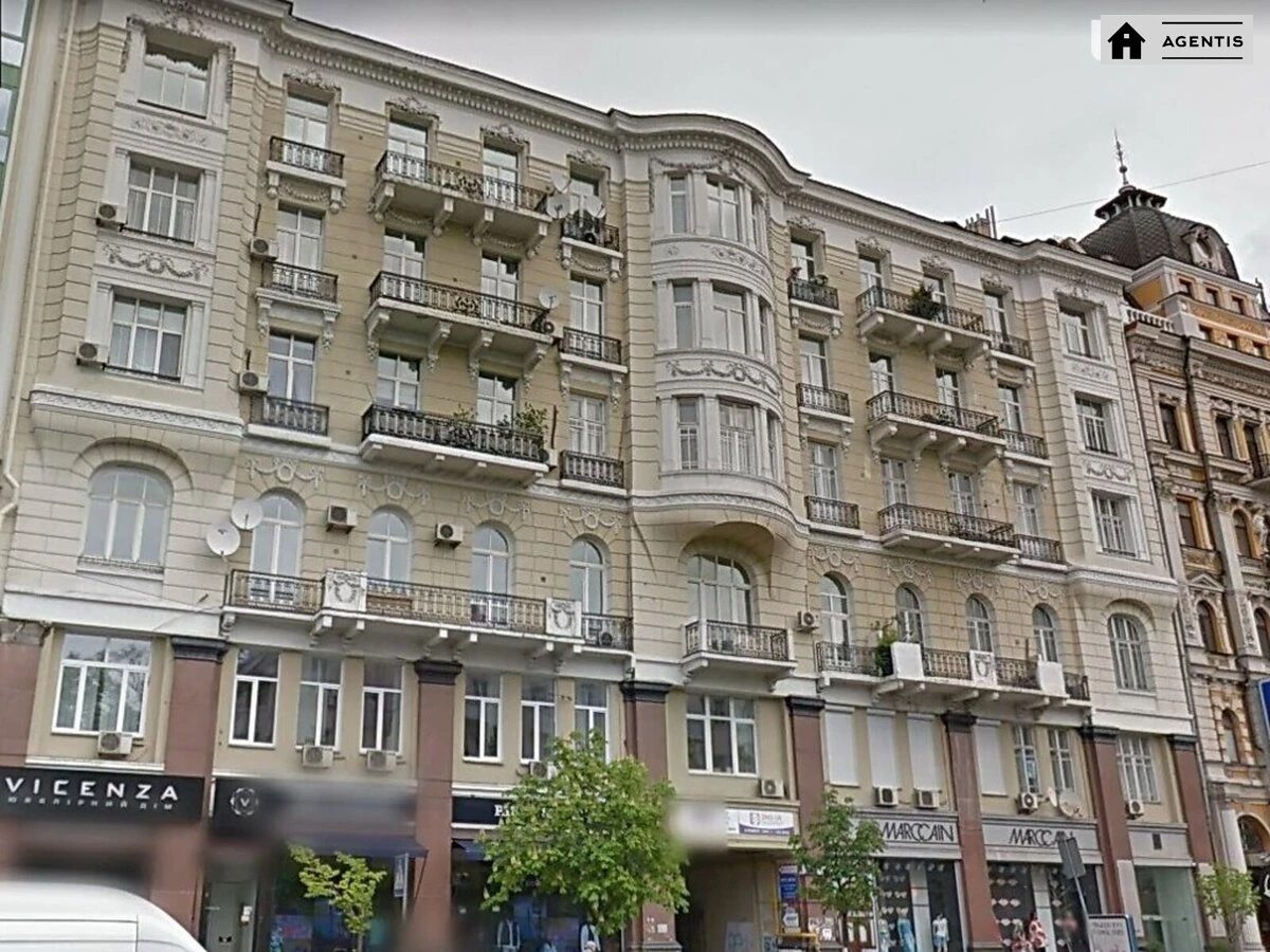 Apartment for rent. 3 rooms, 130 m², 5th floor/8 floors. 32, Bohdana Khmelnytskoho vul., Kyiv. 