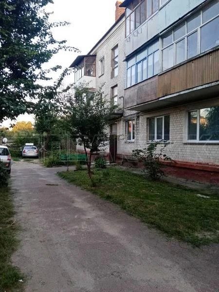 Apartments for sale. 2 rooms, 42 m². Starobilouska vul. 27a, Chernihiv. 