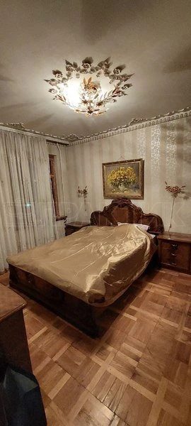 Продажа квартиры 4 комнаты, 84 m². Київськая вул. 6, Чернигов. 