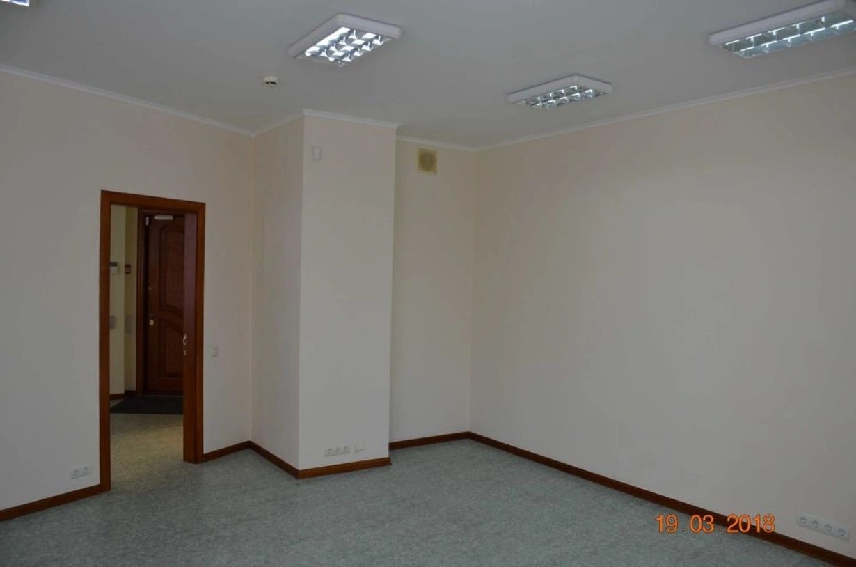 Office for rent. 8 rooms, 288 m², 2nd floor/3 floors. Klovskyy uzviz, Kyiv. 
