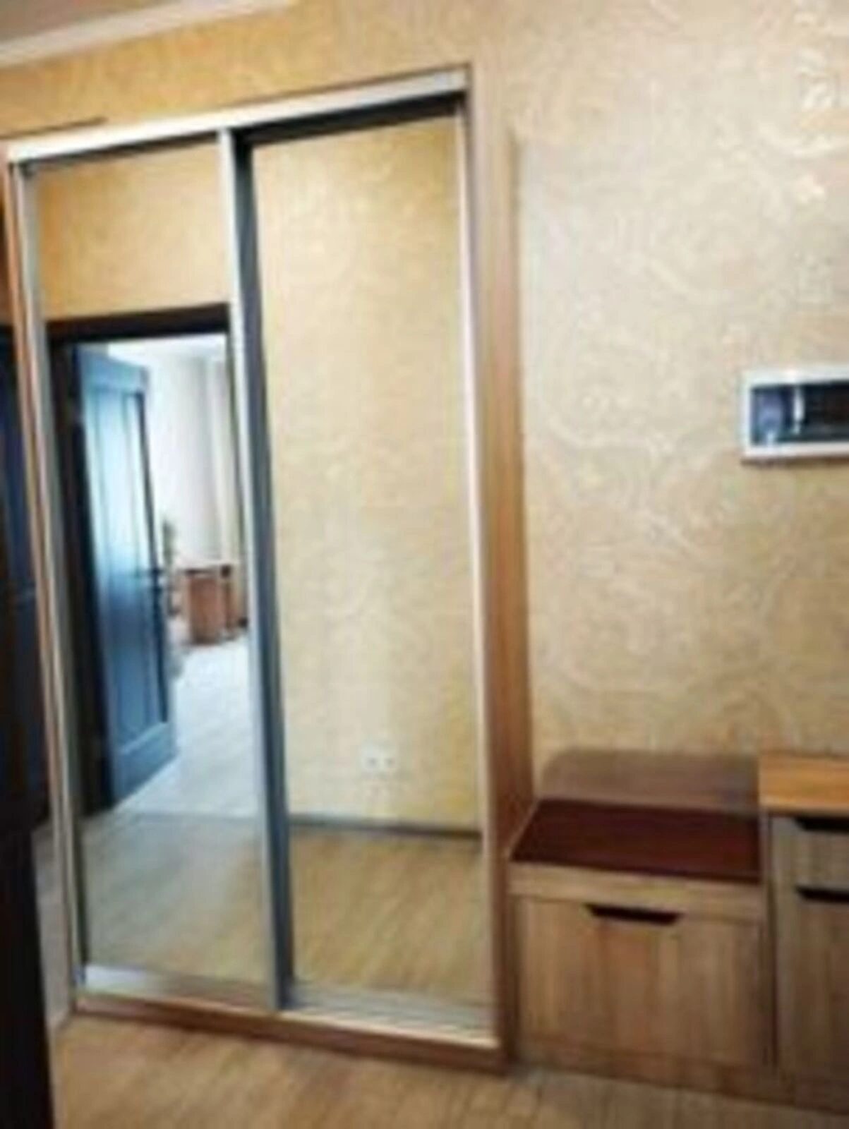 Продаж квартири. 1 room, 51 m², 6th floor/10 floors. 30, Молодіжна , Вишневе. 