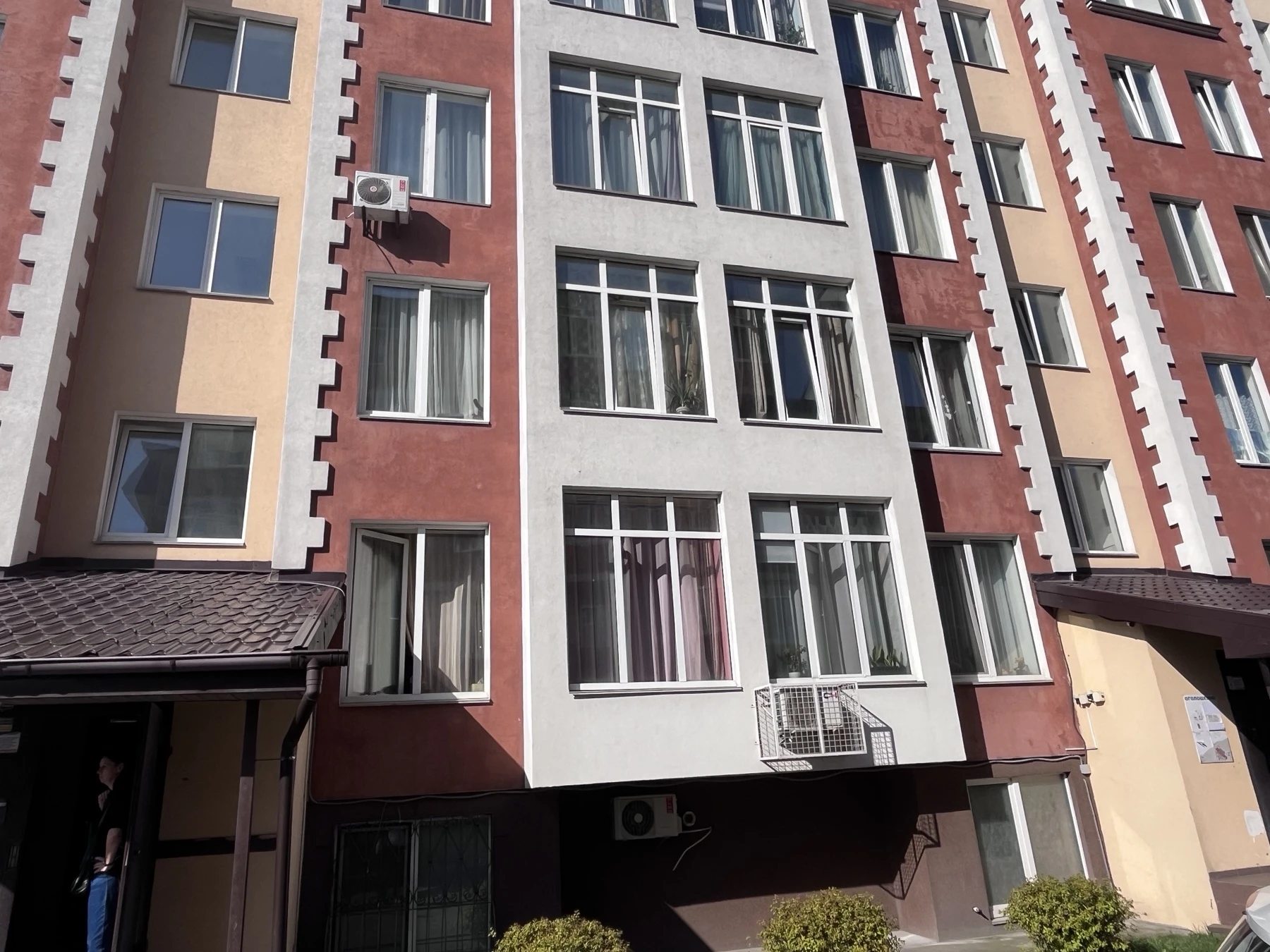 Apartments for sale. Studio, 28 m², 1st floor/9 floors. 12, Molodezhnaya, Vyshneve. 