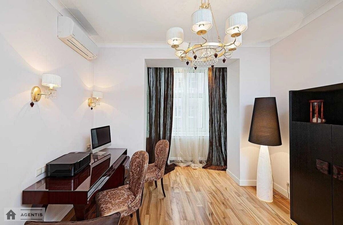 Здам квартиру. 4 rooms, 258 m², 5th floor/11 floors. 14, Паторжинського 14, Київ. 