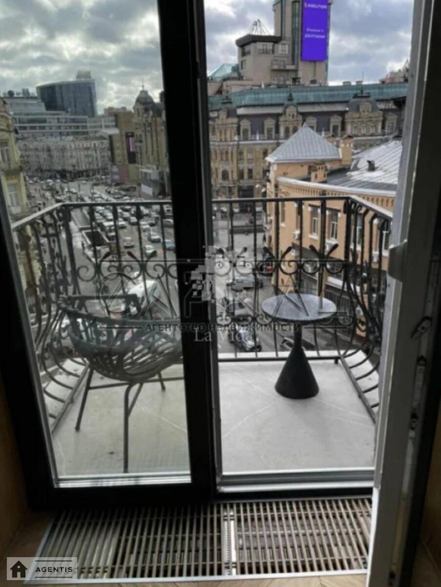 Apartment for rent 3 rooms, 104 m², 5th fl./6 floors. 5, Bessarabska 5, Kyiv. 