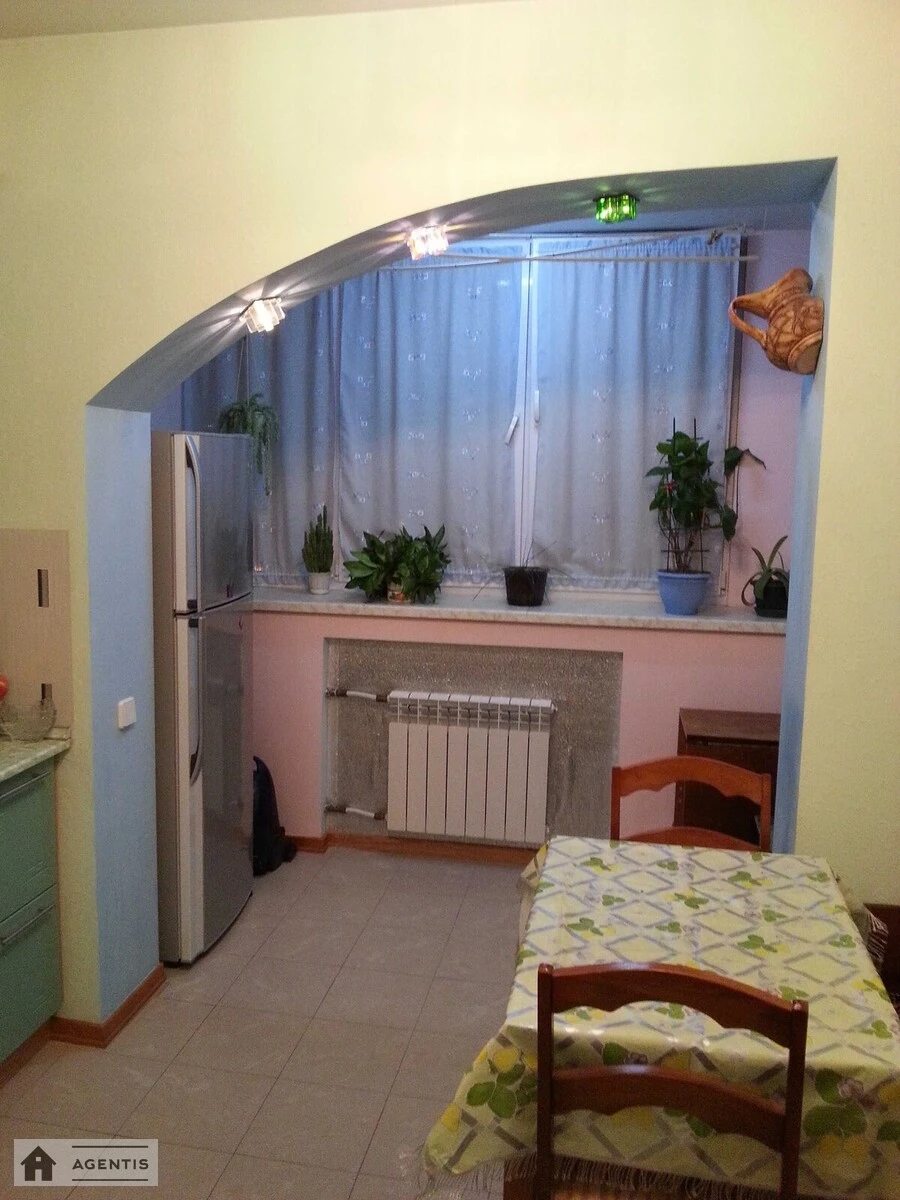 Apartment for rent. 1 room, 40 m², 8th floor/9 floors. 79, Chervonoyi Kalyny prosp. Volodymyra Mayakovskoho, Kyiv. 