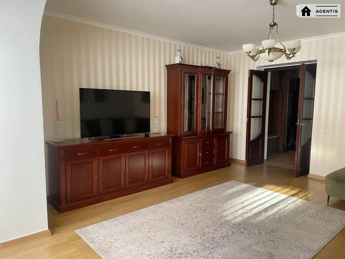 Здам квартиру 4 кімнати, 115 m², 5 пов./21 поверх. 4, Старонаводницька 4, Київ. 