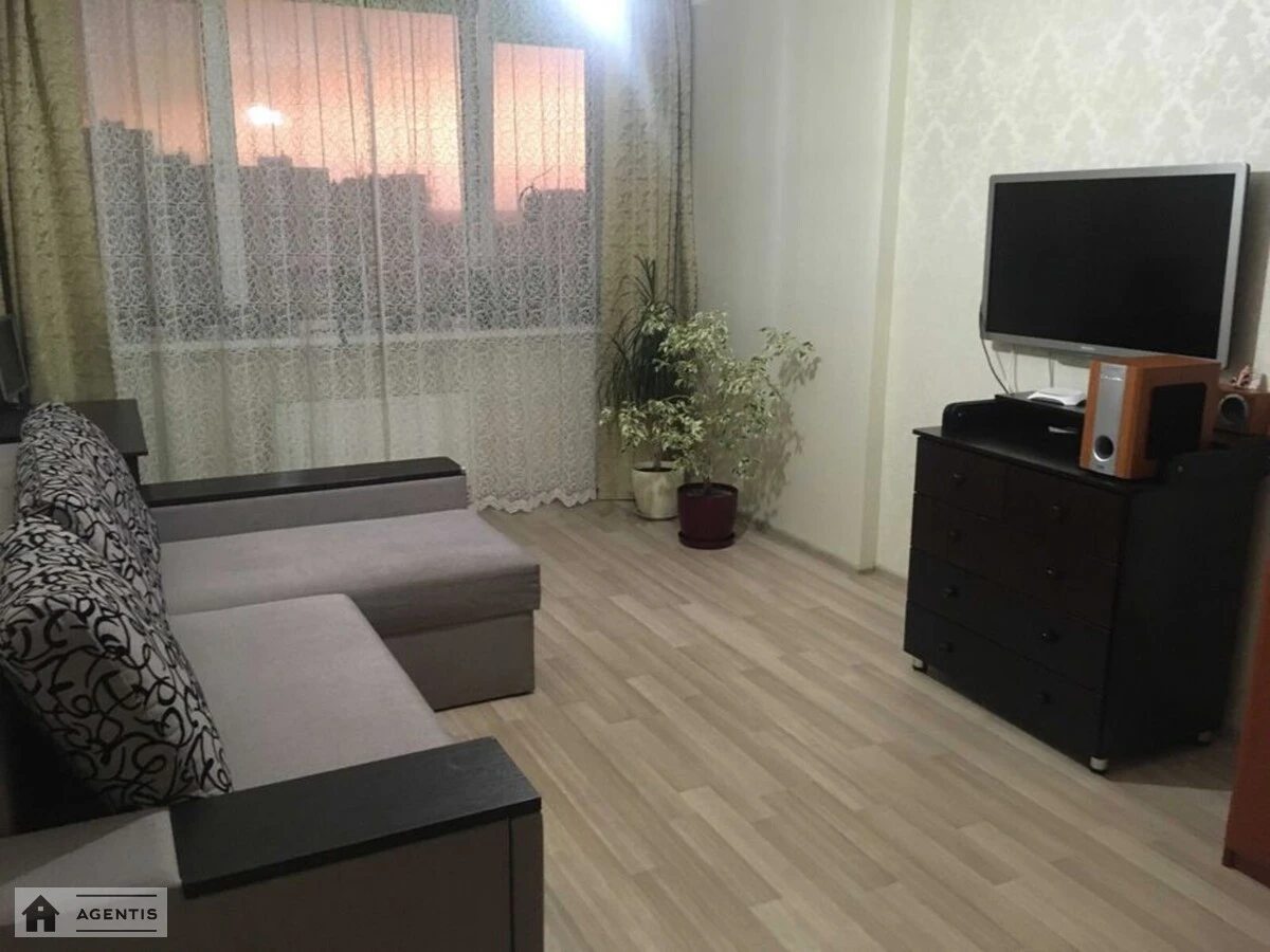 Apartment for rent. 2 rooms, 78 m², 13 floor/23 floors. Mykhayla Maksymovycha vul. Onufriya Trutenka, Kyiv. 