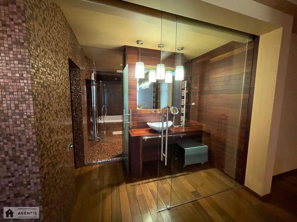 Apartment for rent. 5 rooms, 250 m², 20 floor/22 floors. 41, Bohdana Khmelnytskoho vul., Kyiv. 
