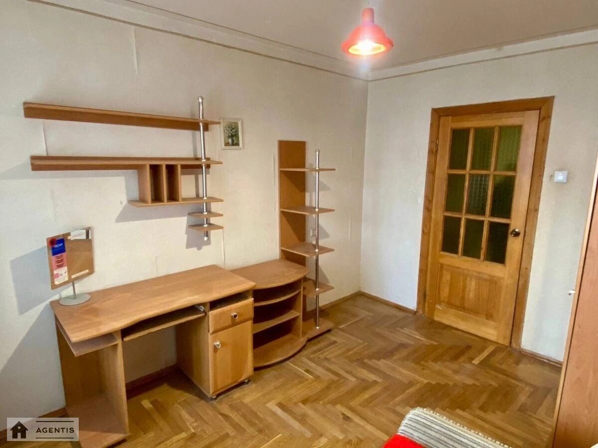 Apartment for rent. 4 rooms, 95 m², 7th floor/16 floors. 27, Symyrenka 27, Kyiv. 