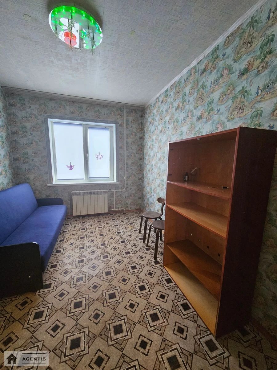 Сдам квартиру. 3 rooms, 70 m², 3rd floor/9 floors. 28, Северная 28, Киев. 