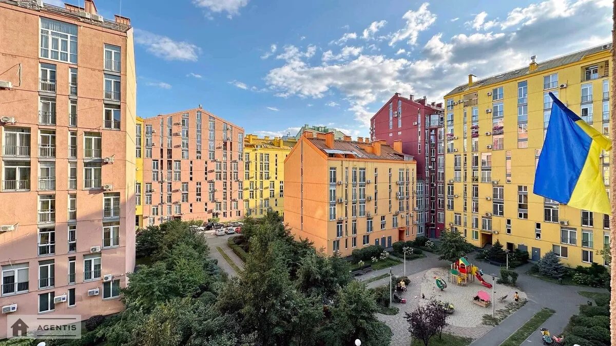 Apartment for rent. 3 rooms, 83 m², 5th floor/10 floors. Regeneratorna 4, Kyiv. 