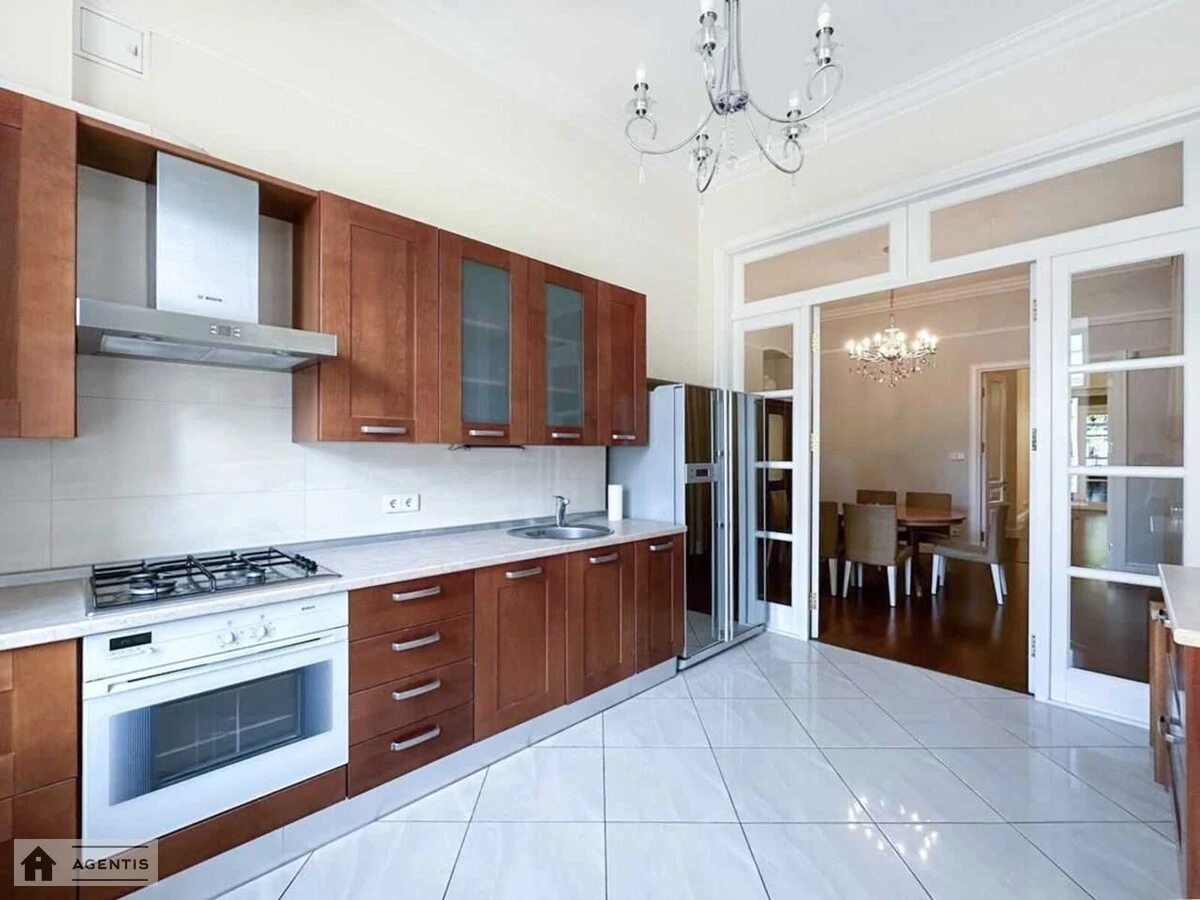 Apartment for rent. 4 rooms, 165 m², 2nd floor/5 floors. 19, Nazarivska vul. Borysa Vyetrova, Kyiv. 