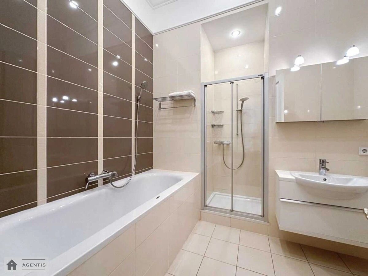 Apartment for rent. 4 rooms, 165 m², 2nd floor/5 floors. 19, Nazarivska vul. Borysa Vyetrova, Kyiv. 