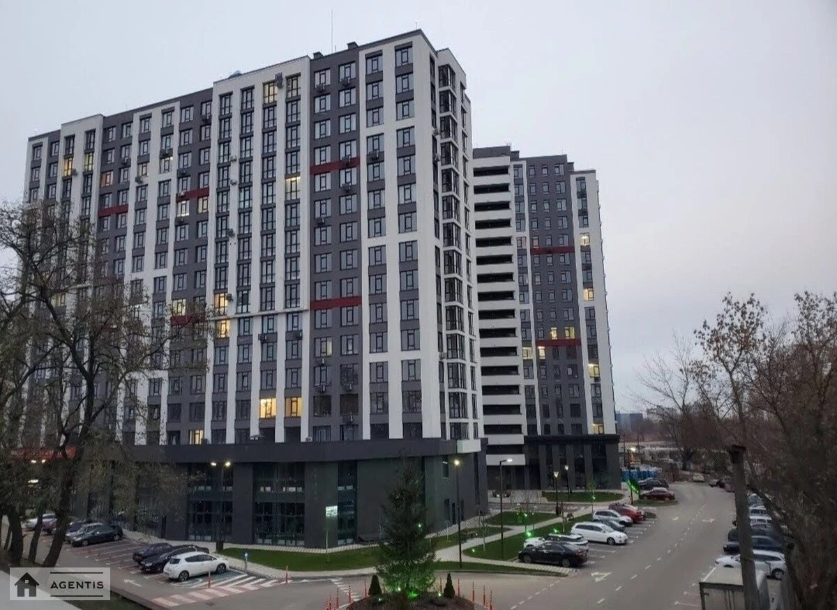 Сдам квартиру. 1 room, 29 m², 2nd floor/16 floors. Любомира Гузара просп. (Космонавта Комарова), Киев. 