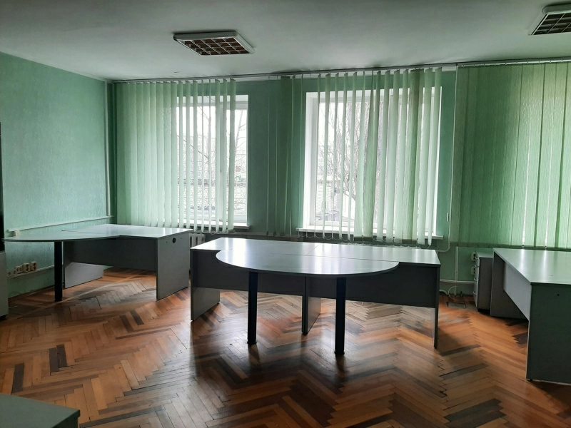 Office for sale. 2 rooms, 53 m², 2nd floor/2 floors. Shevchenka, Cherkasy. 