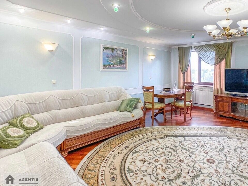 Apartment for rent. 3 rooms, 120 m², 5th floor/5 floors. 27, Shkilna , Petropavlovskaya  Borshchahovka. 