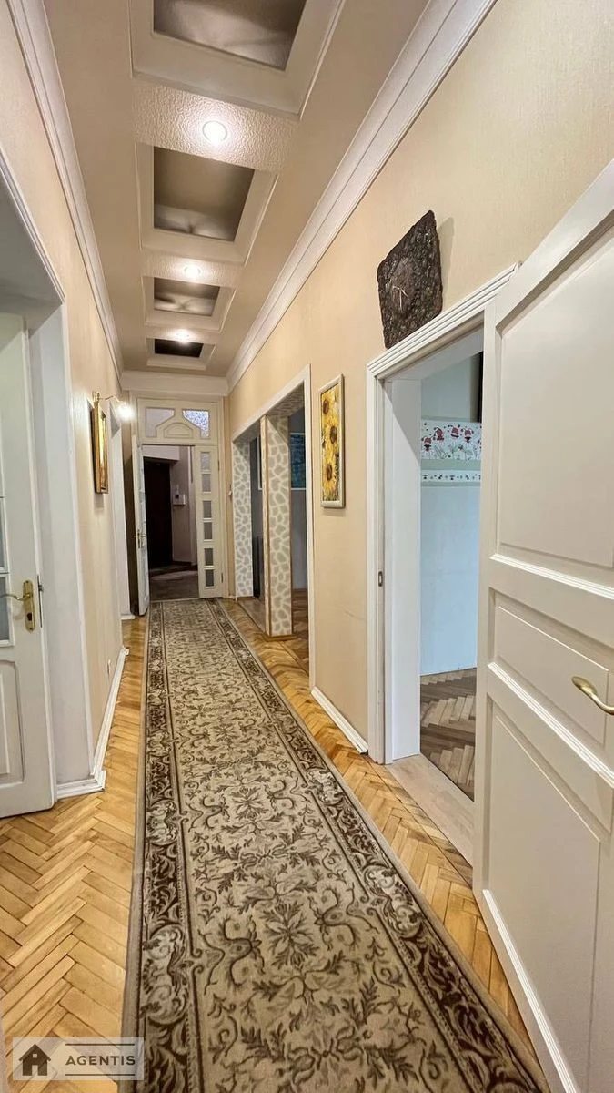 Apartment for rent. 5 rooms, 209 m², 3rd floor/6 floors. 26, Antonovycha vul. Horkoho, Kyiv. 