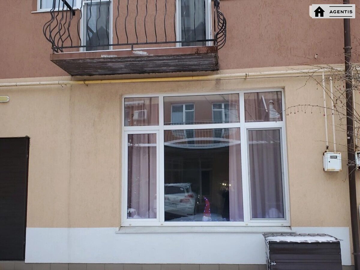 Сдам квартиру. 4 rooms, 136 m², 1st floor/3 floors. Просвещения, Киев. 