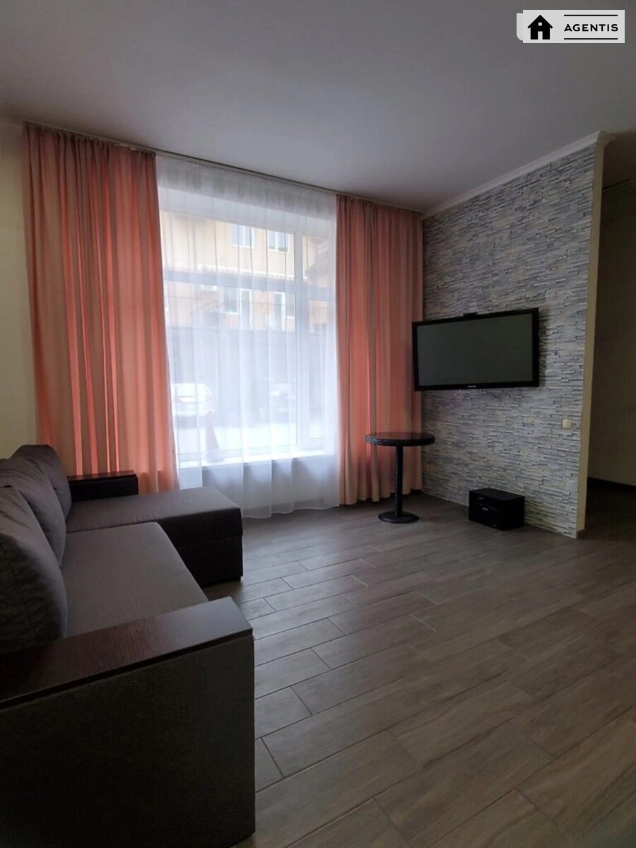 Apartment for rent. 4 rooms, 136 m², 1st floor/3 floors. Osvity, Kyiv. 