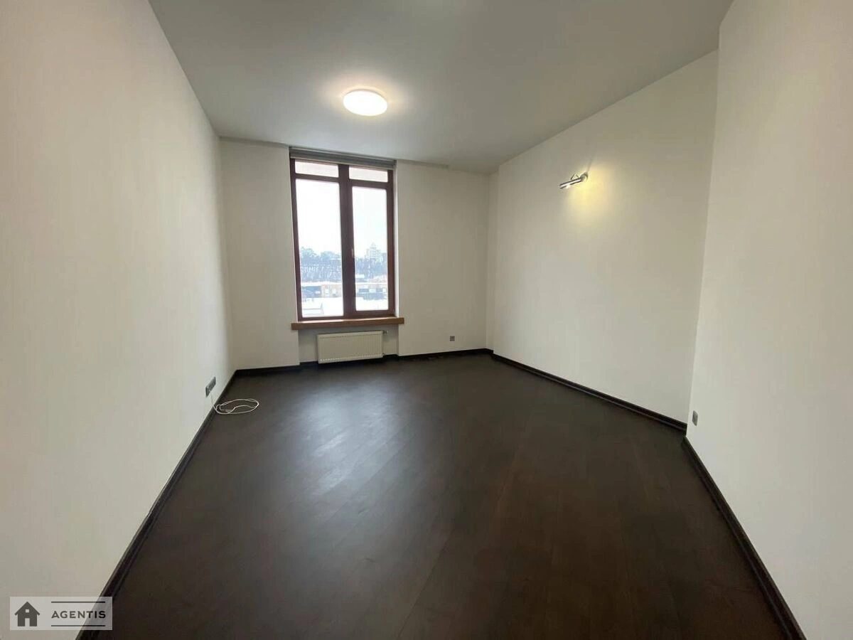 Apartment for rent. 4 rooms, 165 m², 3rd floor/17 floors. 59, Zhylyanska 59, Kyiv. 