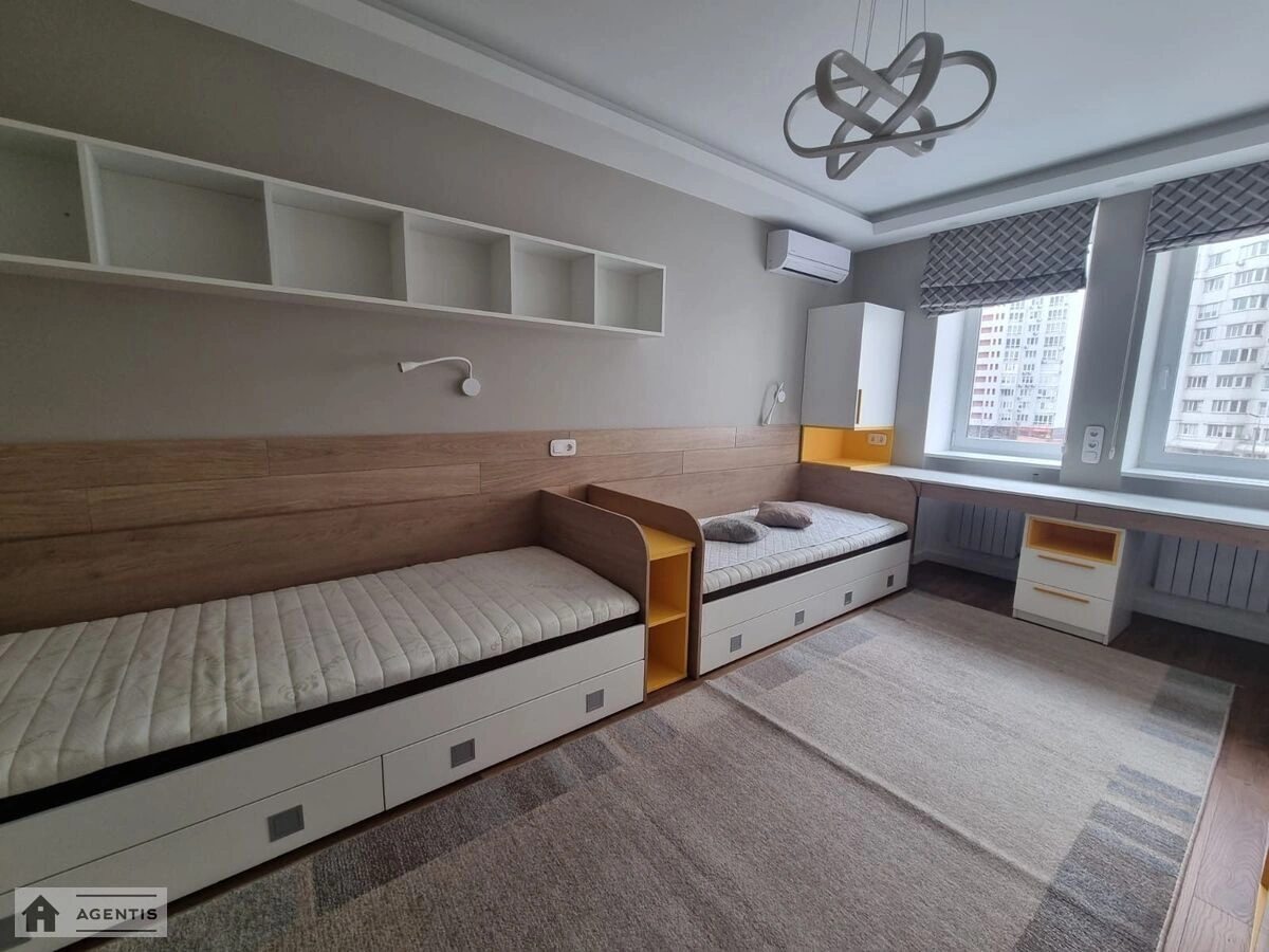 Сдам квартиру. 4 rooms, 126 m², 3rd floor/24 floors. 10, Миколи Бажана просп., Киев. 