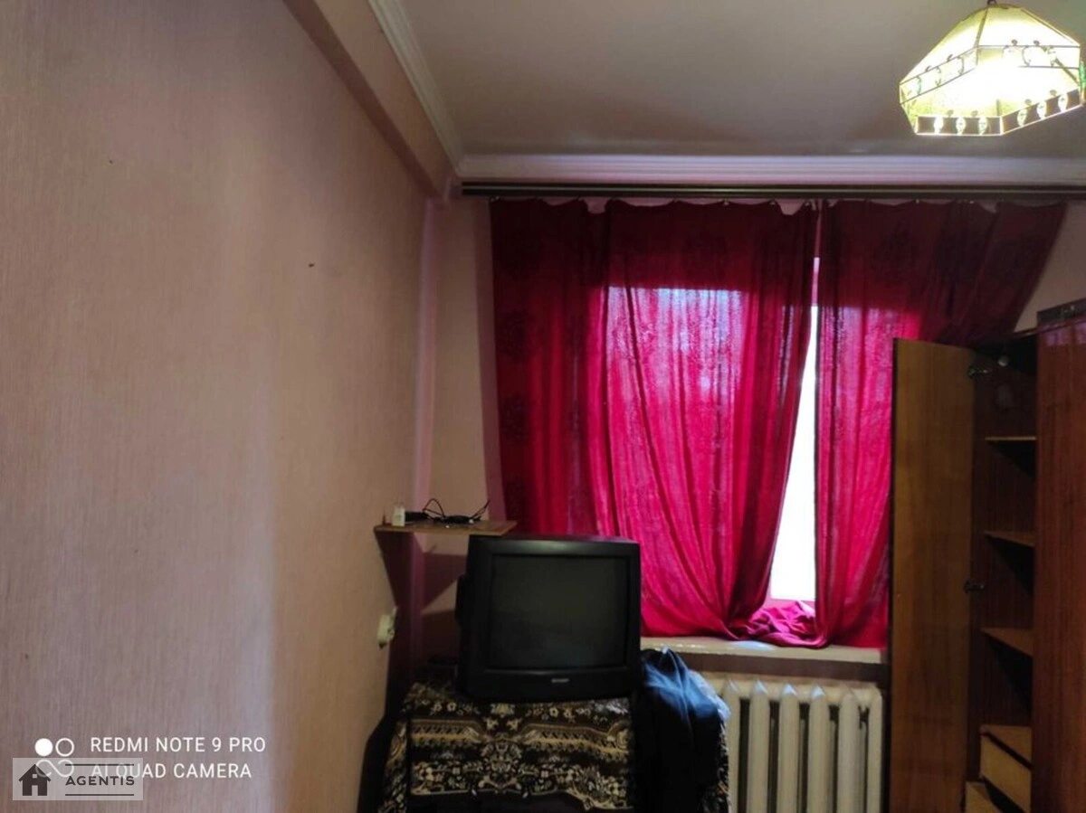 Apartment for rent. 2 rooms, 42 m², 3rd floor/5 floors. 8, Vifleyemska vul., Kyiv. 