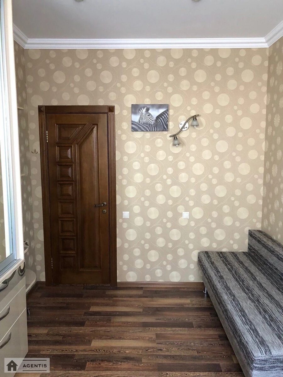 Apartment for rent. 3 rooms, 80 m², 6th floor/23 floors. 1, Mykilsko-Slobidska 1, Kyiv. 