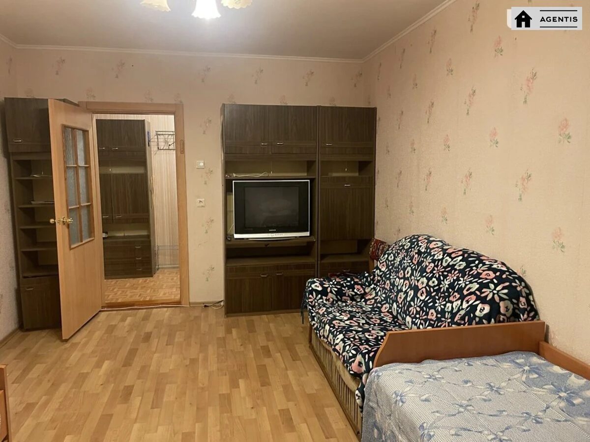 Apartment for rent. 1 room, 43 m², 2nd floor/22 floors. 18, Petra Hryhorenka prosp., Kyiv. 