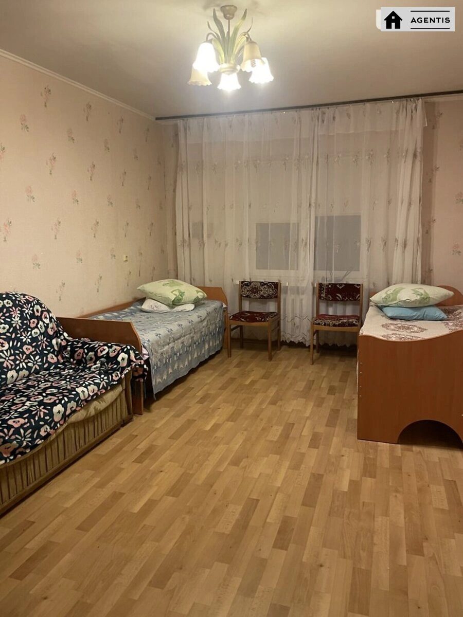 Apartment for rent. 1 room, 43 m², 2nd floor/22 floors. 18, Petra Hryhorenka prosp., Kyiv. 
