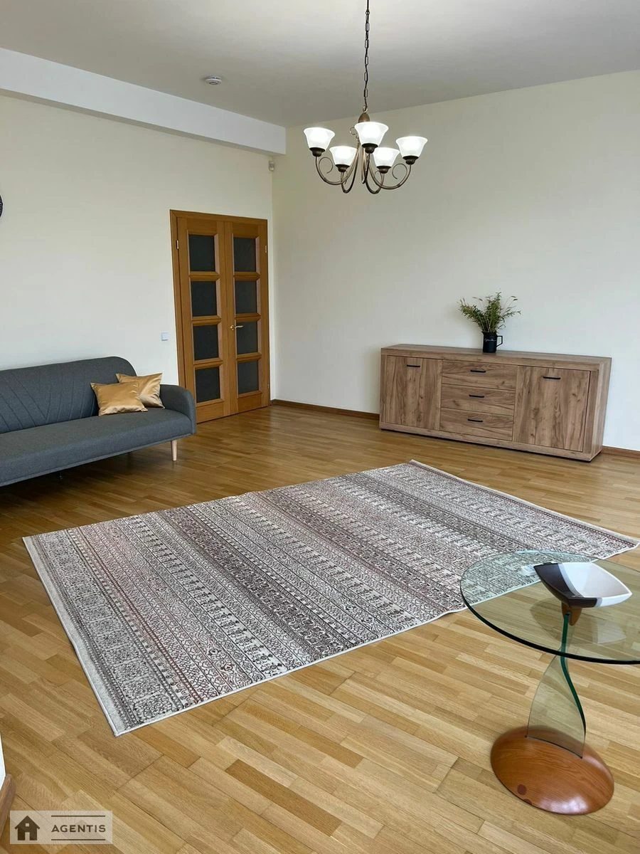 Сдам квартиру. 4 rooms, 150 m², 4th floor/8 floors. 2, Лысенко 2, Киев. 