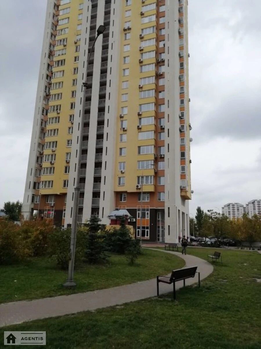 Apartment for rent. 4 rooms, 107 m², 17 floor/25 floors. Valeriya Lobanovskoho prosp. Chervonozoryanyy, Kyiv. 